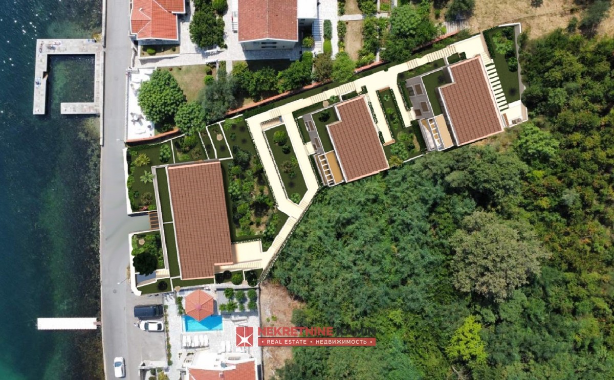 Urbanised Plot 10 m from the Sea, Muo, Kotor